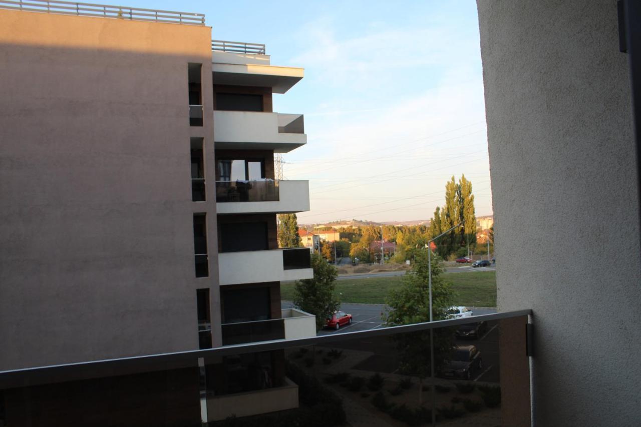 Apartman Sarah Oradea Exterior foto